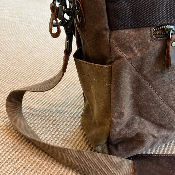NEWHEY Waxed Canvas & Leather Laptop Messenger Bag - Picture 9 of 12
